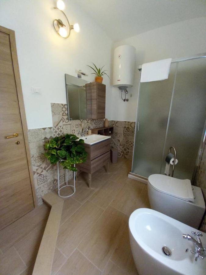 Bed and Breakfast Divina Cuspide Guspini Exterior foto