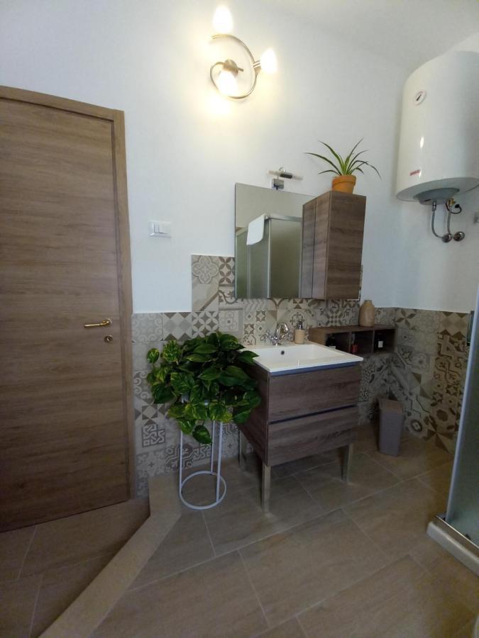 Bed and Breakfast Divina Cuspide Guspini Exterior foto