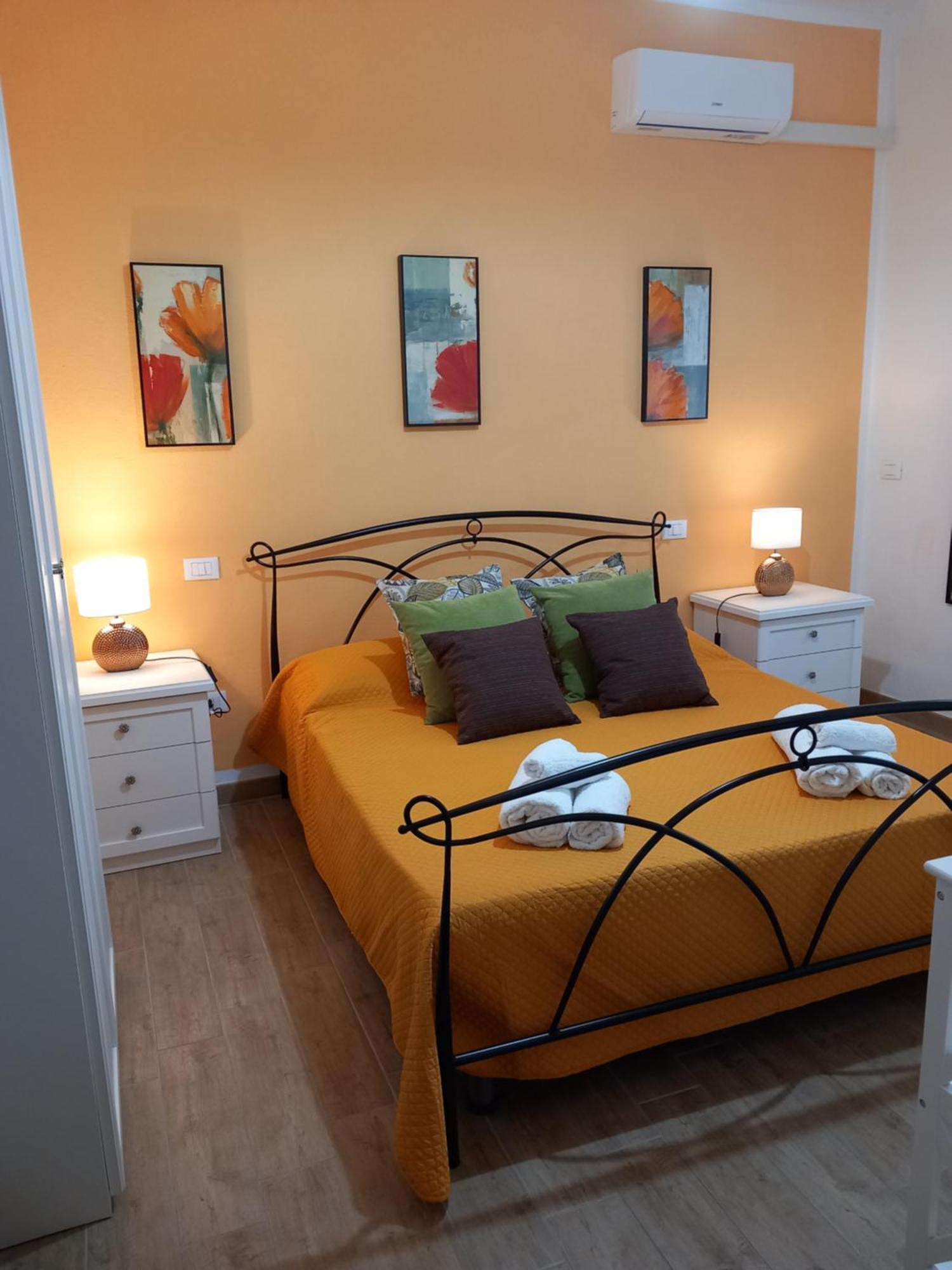 Bed and Breakfast Divina Cuspide Guspini Exterior foto