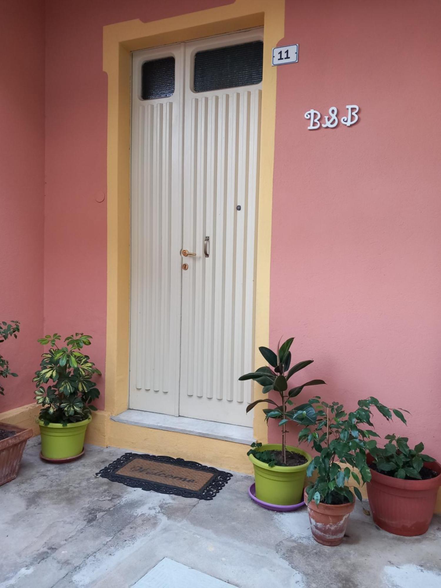 Bed and Breakfast Divina Cuspide Guspini Exterior foto